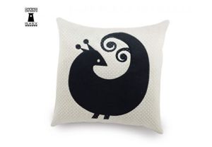 Cuscino pavoncella piccolo1_DamianiDesign-Filatex