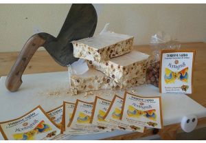 Torrone nocciole2_TorronificioPrantedduSebastiano